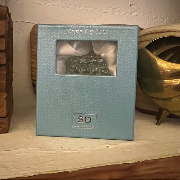 NEW Simon Design Crystal Pastel Stones Cupcake Pink Cherry Top Paperweight Decor - Picture 4 of 6